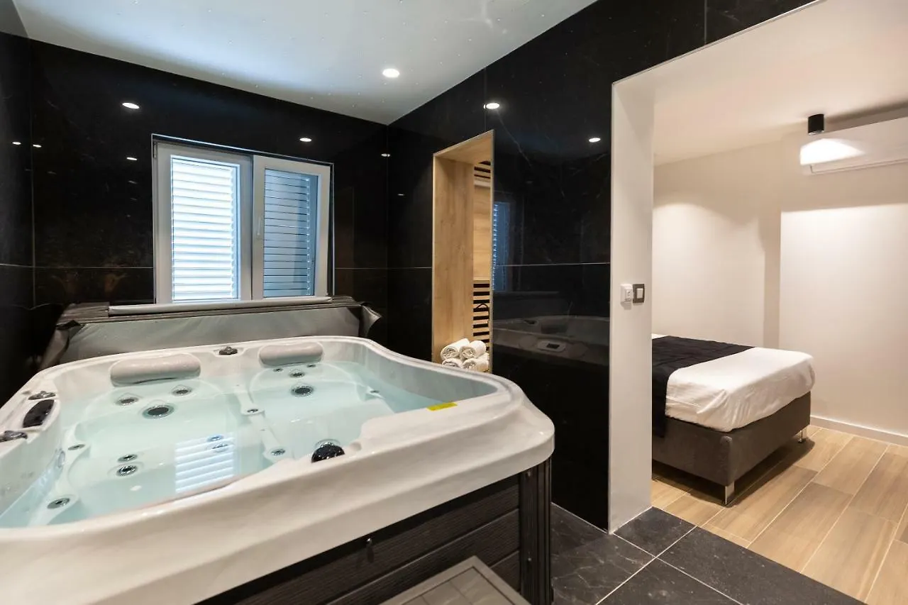 Downtown Marcius Luxury Apartment With Jacuzzi & Sauna Zadar