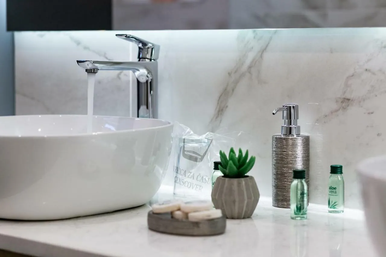 Downtown Marcius Luxury Apartment With Jacuzzi & Sauna Zadar
